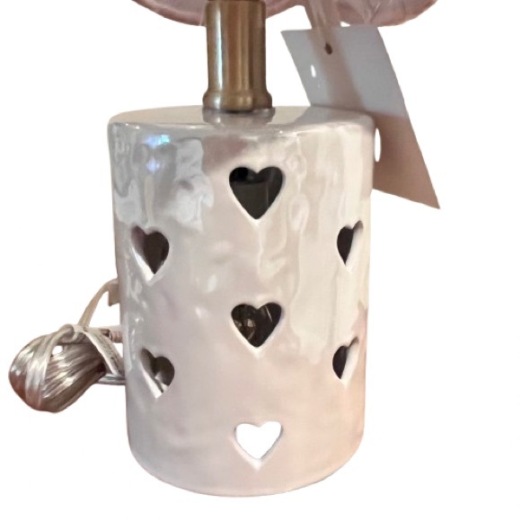 NWT- KH Collection Coquette Ceramic Heart Cut-Out Table Lamp Plus Nightlight - Picture 3 of 10